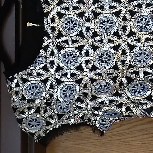 VINCE CAMUTO BLACK DRESS W/SEQUINS Ladies SZ 2 - Picture 3 of 11